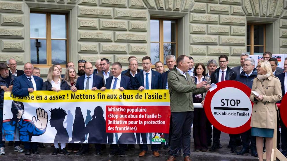 Svizzera. Il Consiglio federale invita a bocciare l'iniziativa sulla protezione delle frontiere