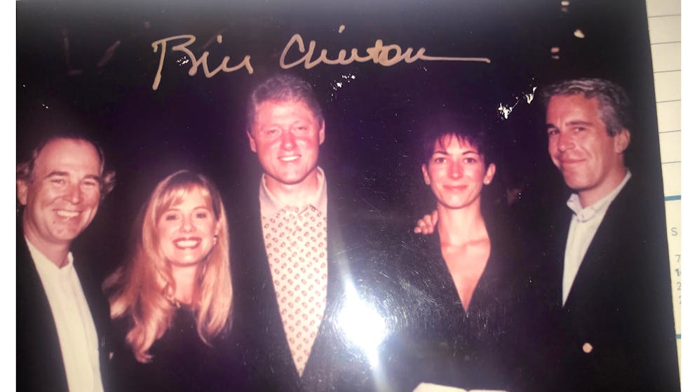 Epstein Bilder. Auch dieses Bild mit Bill Clinton stammt aus dem Nachlass.