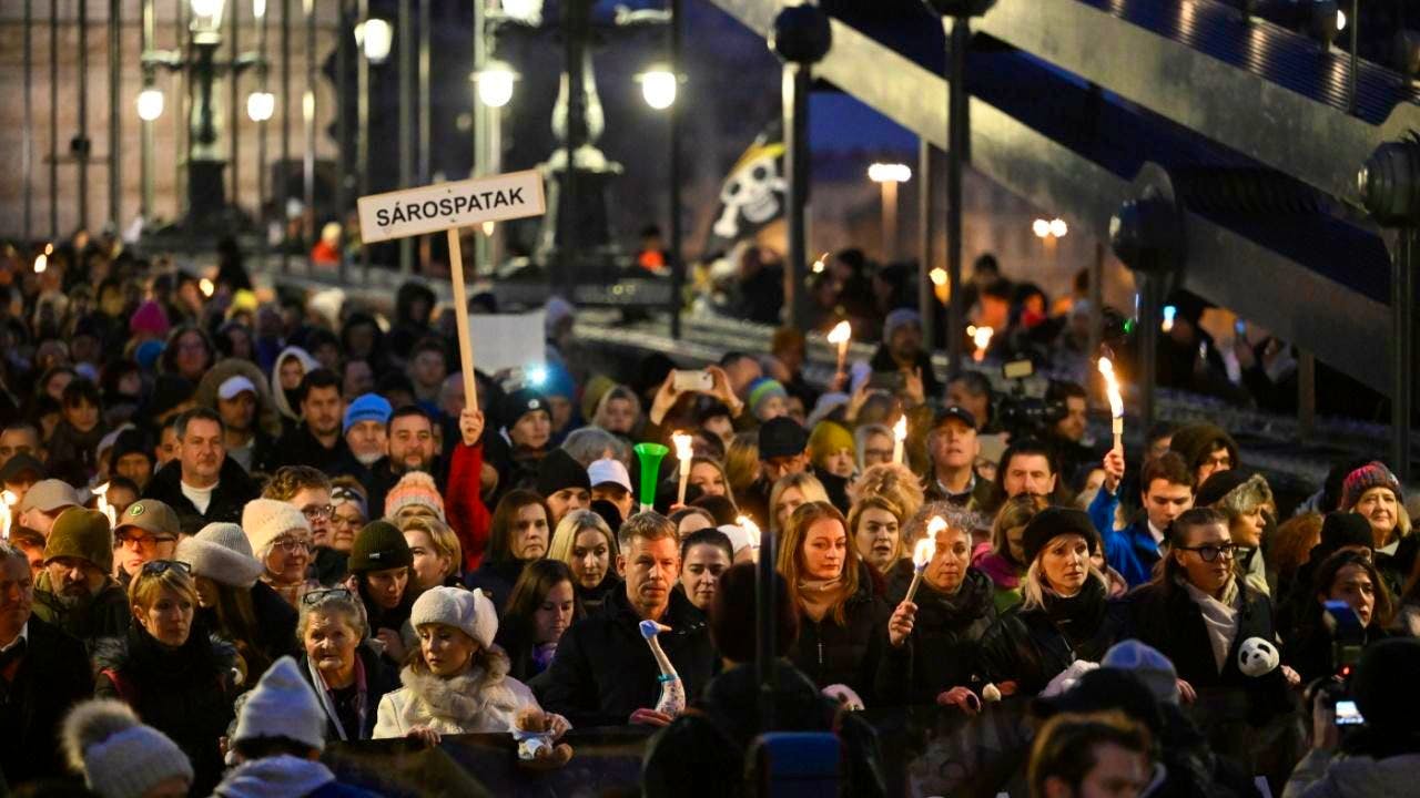 Aktuell. Demonstration in Ungarn nach Bekanntwerden von Missbrauchsfällen