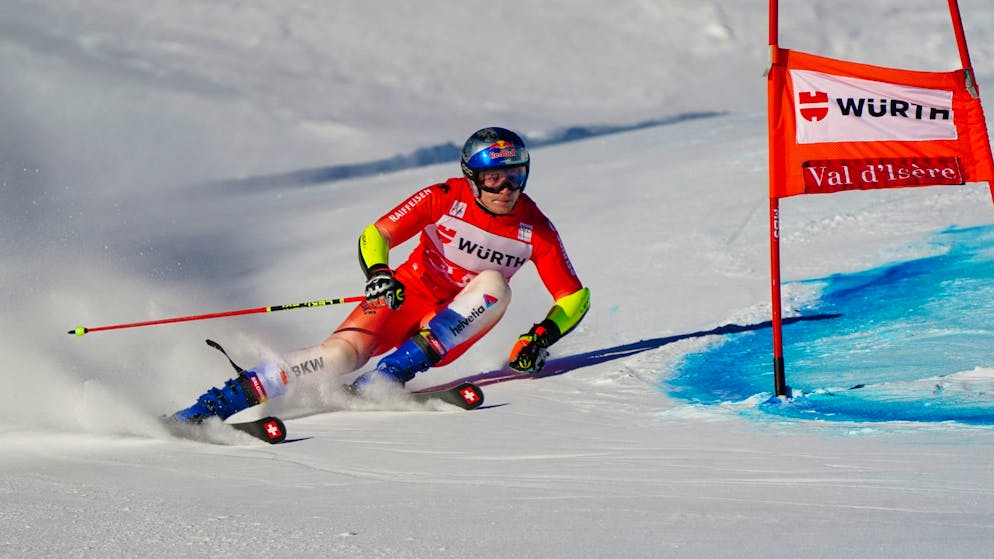 Marco Odermatt en pleine action lors du géant de Val d'Isère