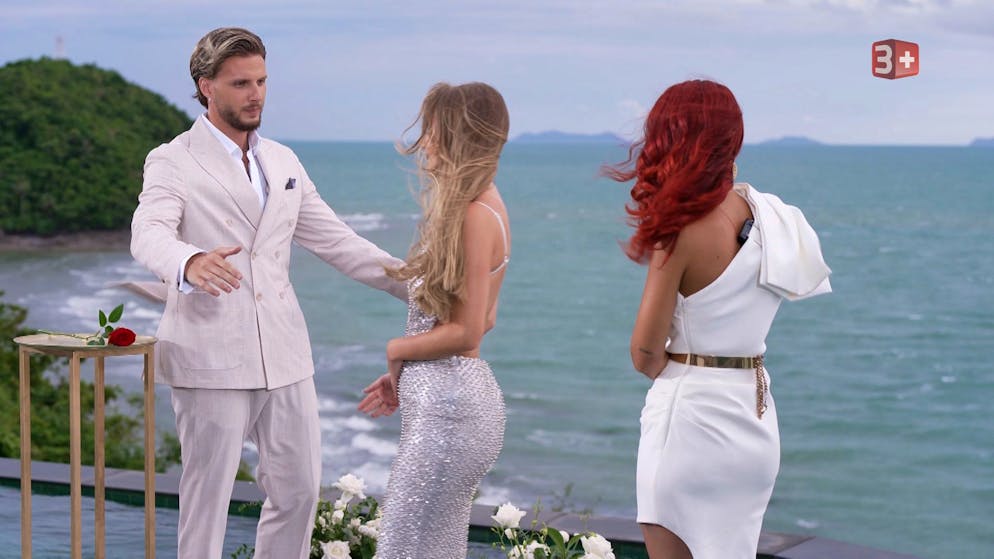 Gefühlschaos im Gewittersturm: Der «Bachelor»-Final mit Danilo und seinen «Ladies» Céline (M.) und Cati (r.).