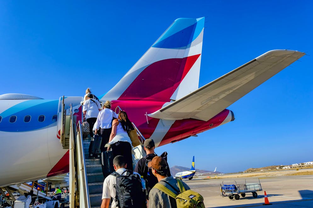 Beim Ein- und Aussteigen sind Flugpassagiere einem erhöhten Feinstaubrisiko ausgesetzt. 