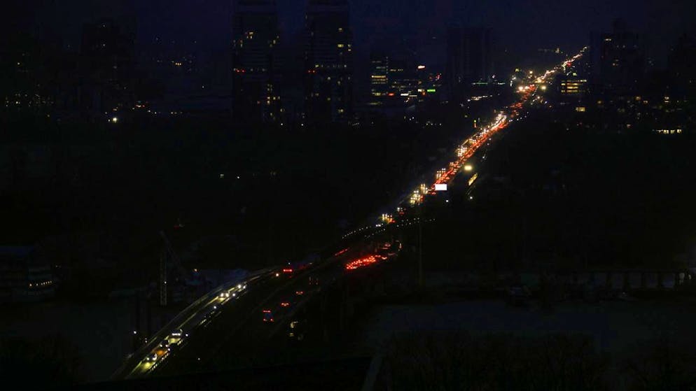 Ucraina. Kiev: «Un milione di famiglie senza luce dopo raid notturni russi»