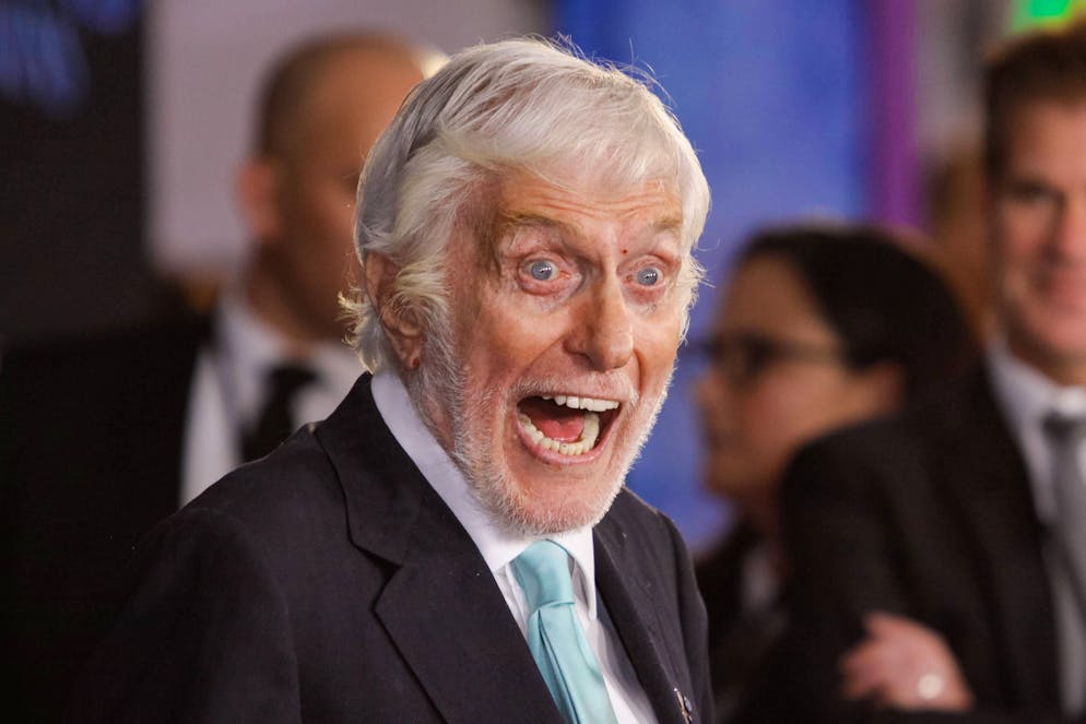 I 100 anni di Dick van Dyke. Dick Van Dyke alla prima mondiale del film Disney Il ritorno di Mary Poppins, tenutasi al Dolby Theatre di Hollywood, California, il 29 novembre 2018.