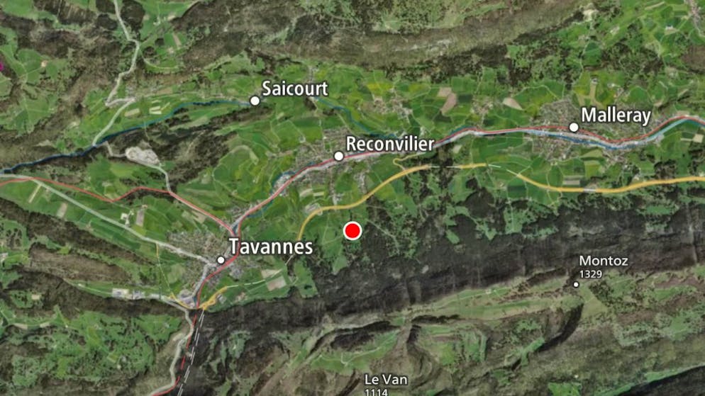 Teilweise Entwarnung. Die Suche nach einem bewaffneten Mann im Berner Jura geht weiter