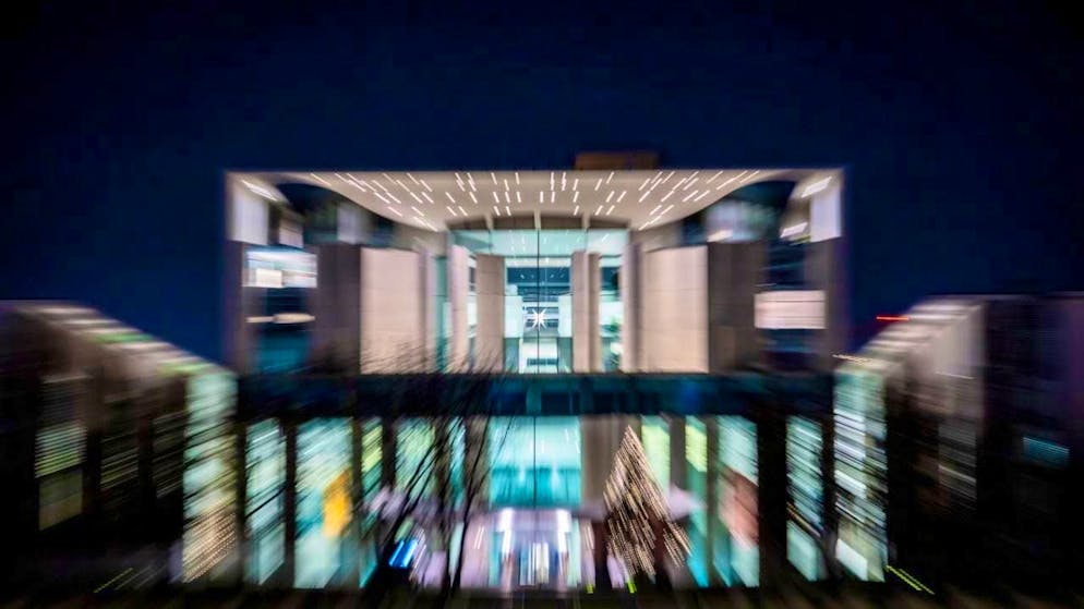 View of the Federal Chancellery. In the Chancellery, Ukrainian President Zelenskyi, his negotiators and the US delegation discuss the next steps in the negotiations on a ceasefire in Ukraine. Photo: Christoph Soeder/dpa