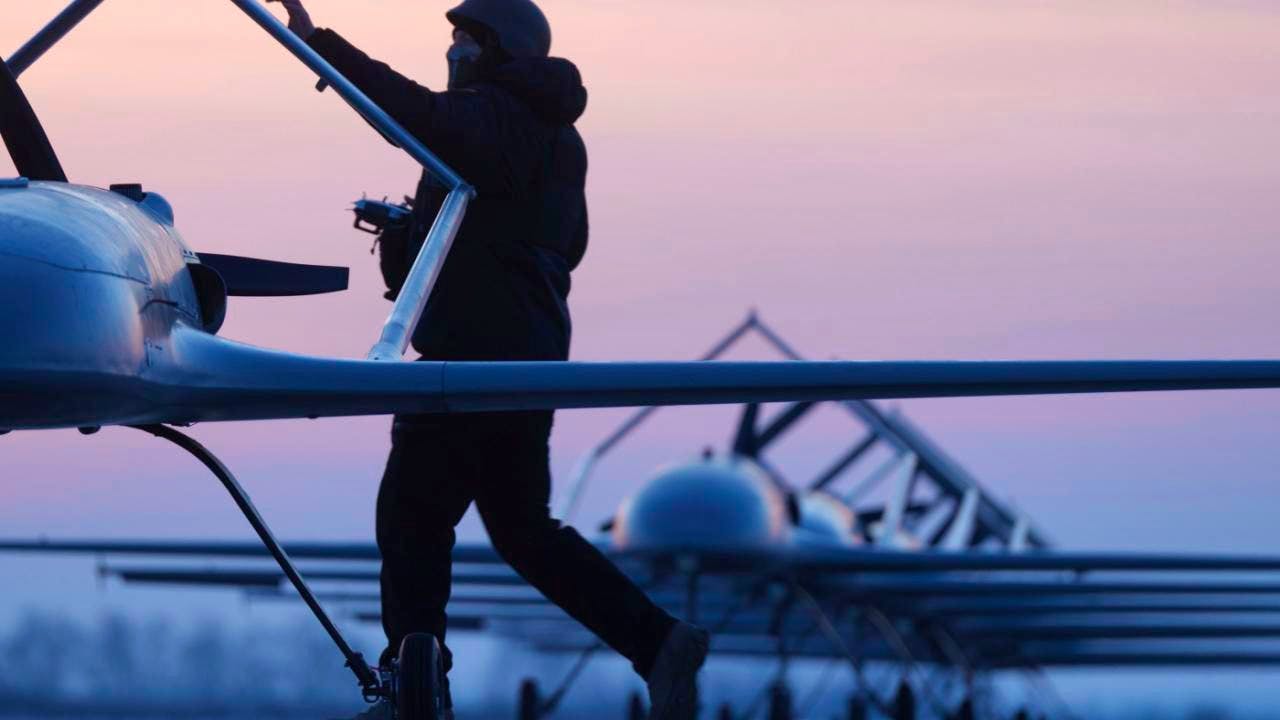 Politik. Ukraine greift mit Drohnen Russlands Ölindustrie an