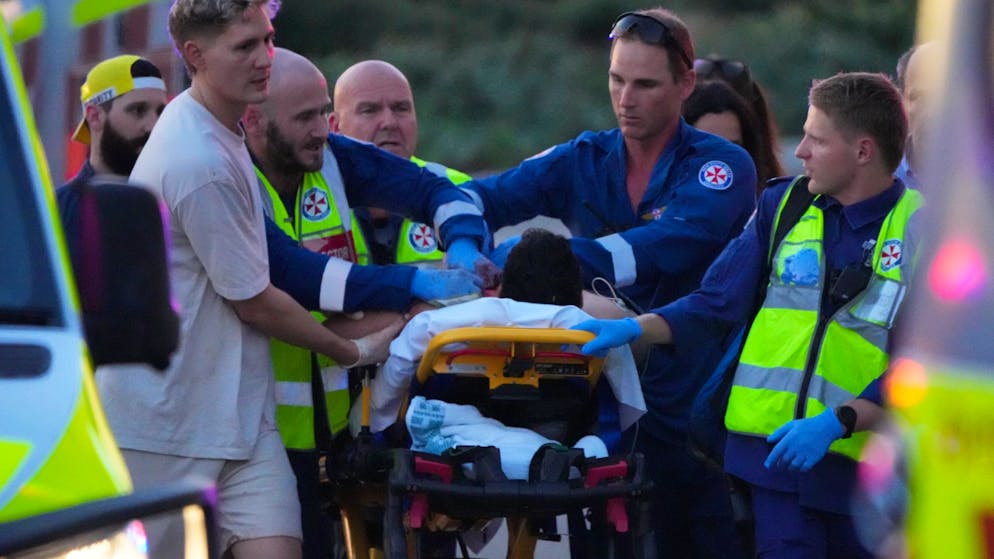 Shock in Australia. Shots fired at Hanukkah festival in Sydney - at least 10 injured