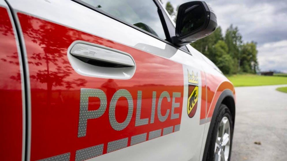 La police a fermé la route principale reliant Tavannes à Reconvilier.