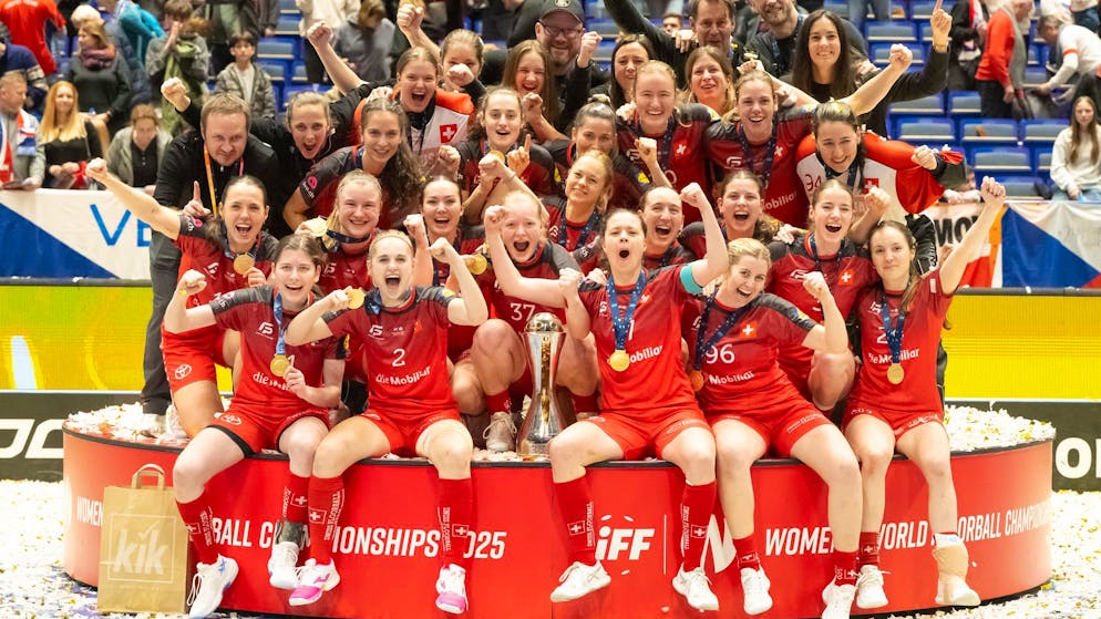 Swiss floorball exploit. Seraina Hofbauer on the World Championship title: 