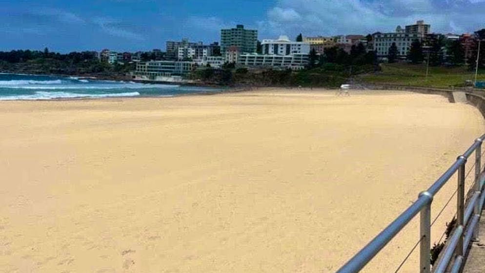 Bondi Beach is completely empty after the attack.