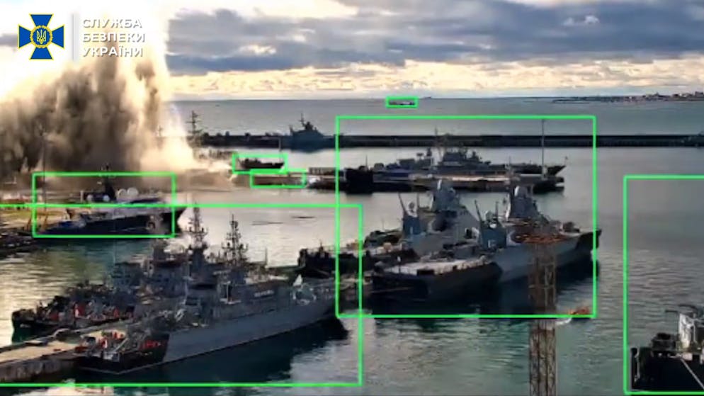 Ukraine-Ticker. Kiew zerstört U-Boot: Video zeigt Explosion, Kreml dementiert +++ Selenskyj: Werden russische Kontrolle über Donbass nicht akzeptieren