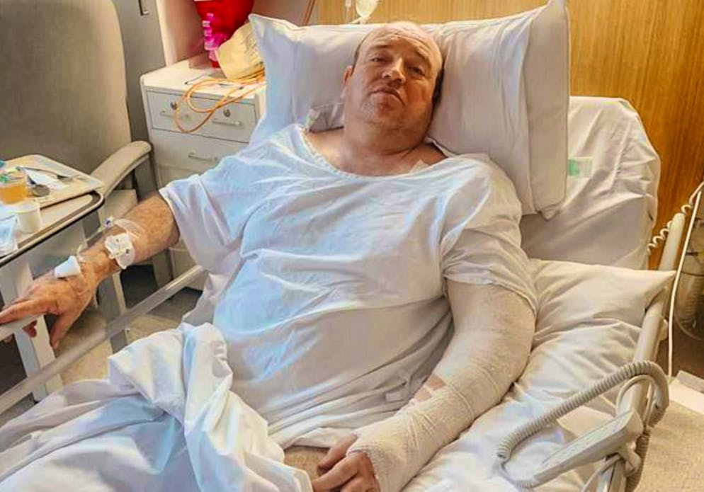 Ahmed al Ahmed si trova in ospedale, dopo aver rimediato una ferita da arma da fuoco.