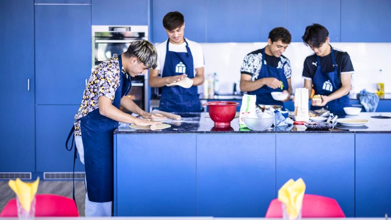 Delivery service. Delivery customers prefer to top their own pizza