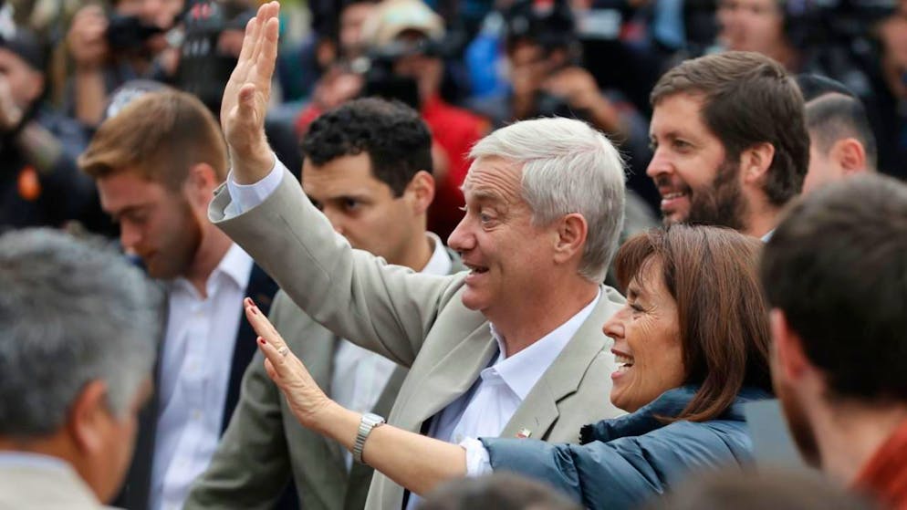 L'extrémiste de droite José Antonio Kast élu président du Chili - Gallery. L'ultraconservateur José Antonio Kast était crédité d'une large avance par les sondages avant le second tour de la présidentielle chilienne.
