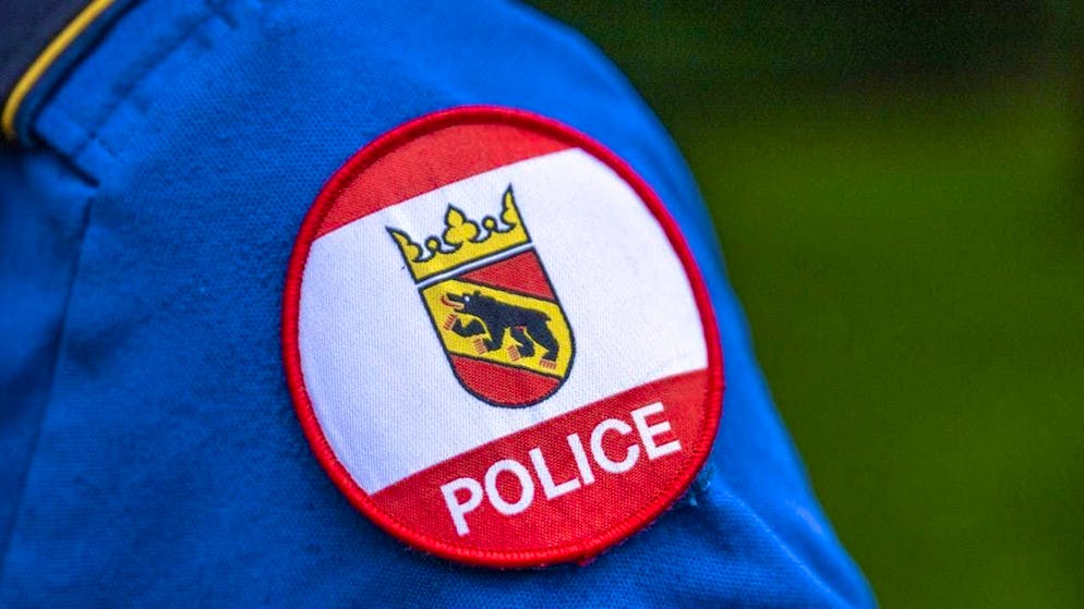 The Bernese cantonal police were able to arrest the man wanted after a dispute in the Bernese Jura on Monday night. (symbolic image)