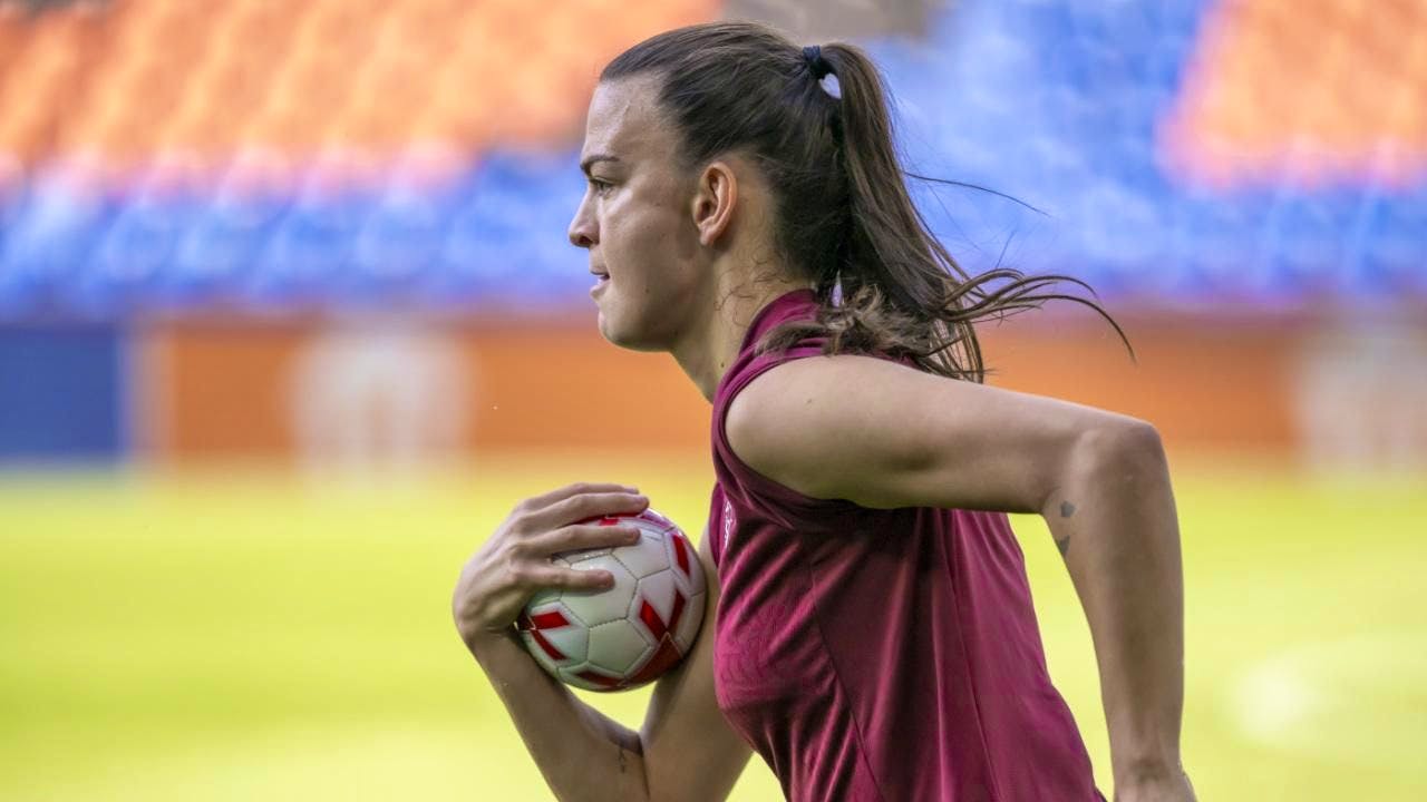 Frauenfussball. Hochbetrieb in ausländischen Ligen