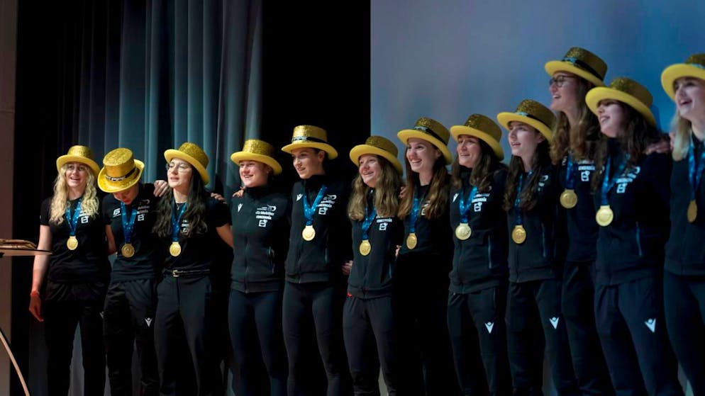 Floorball. Swiss women celebrated after World Championship title