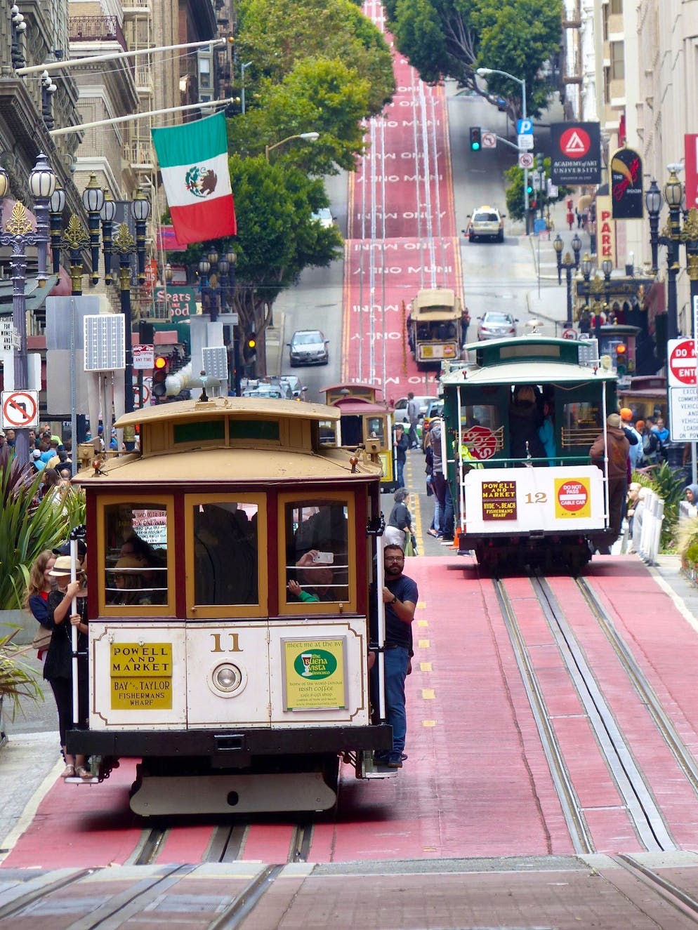 Cable Car in San Francisco stoppt abrupt: 15 Verletzte - Gallery. Seit über 150 Jahren fahren Cable Cars durch San Francisco. (Archivbild) 