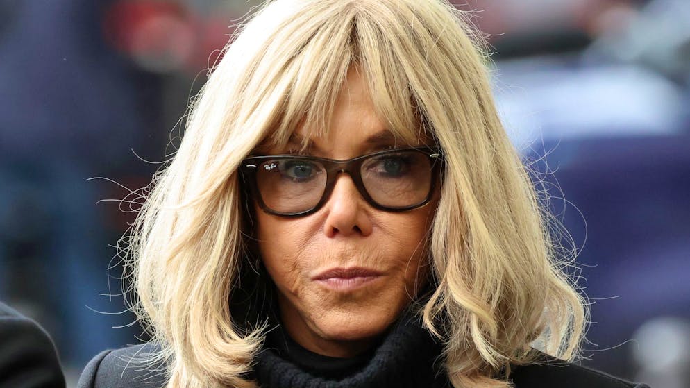 Affaire des «sales connes». «Désolée», Brigitte Macron s'explique enfin