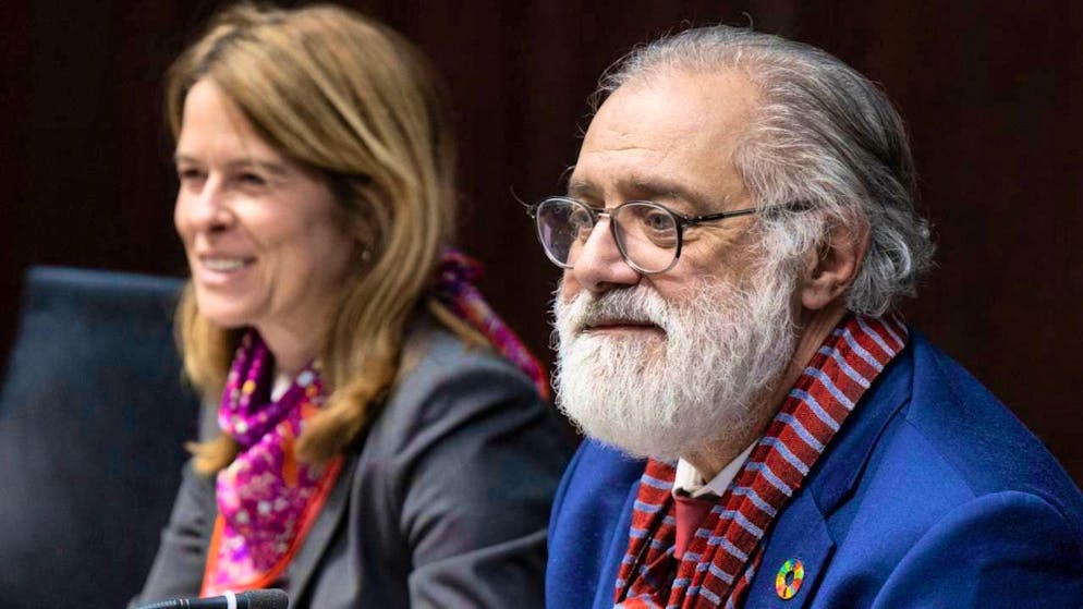 Petra Gössi (FDP/SZ) and Carlo Sommaruga (SP/GE) announce to the media that the Foreign Affairs Committee of the Council of States has agreed to the US negotiating mandate - without giving details.