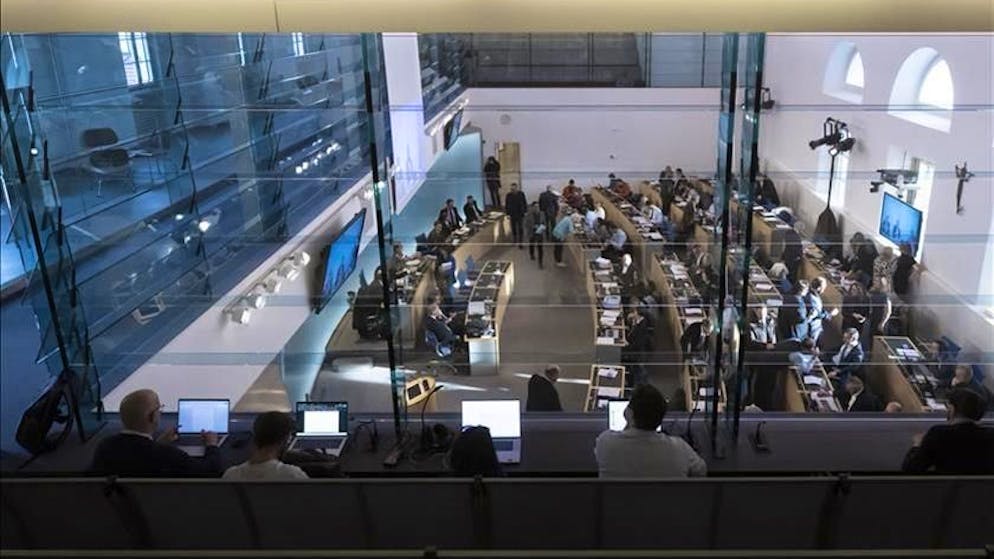 Preventivo 2026. Il Parlamento ticinese dice «no» al taglio dei sussidi di cassa malati RIPAM