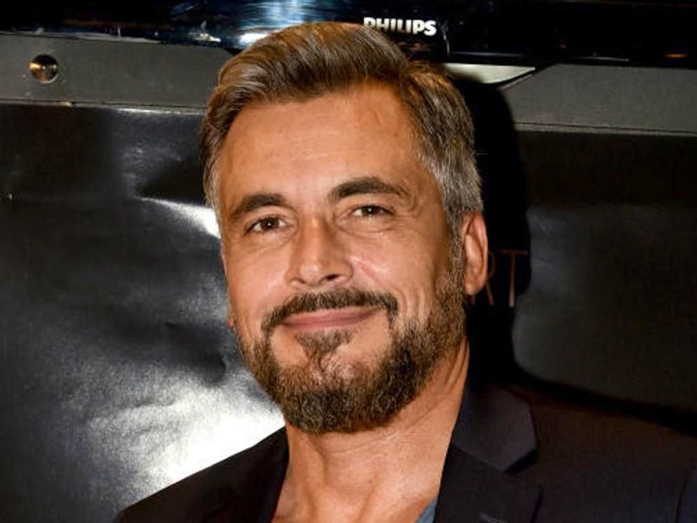 Olivier Minne a accepté de faire quelques confidences sur son intimité. L'animateur de télévision a ainsi partagé dans les colonnes de Nous Deux son point de vue sur la paternité et les relations amoureuses.