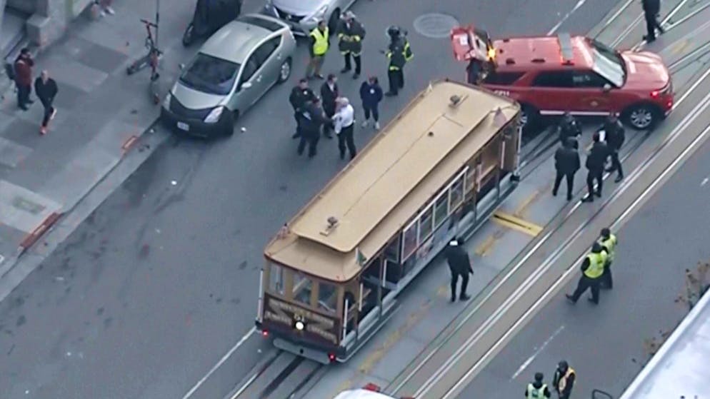 Beliebte Touristenattraktionen. Strassenbahn in San Francisco stoppt abrupt – 15 Verletzte
