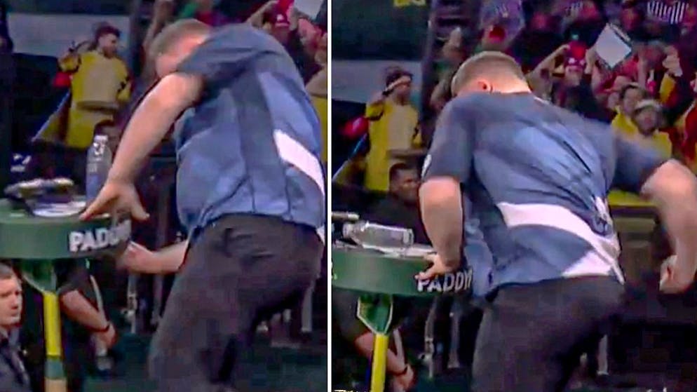 «Ich hatte keine einfache Zeit». Blutige Hand nach Eklat: Darts-Profi prügelt bei WM auf Tisch ein