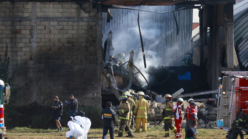Le Cessna s'est abîmé lundi vers midi lundi dans une zone industrielle peu avant d'atteindre l'aéroport de la ville de Toluca.