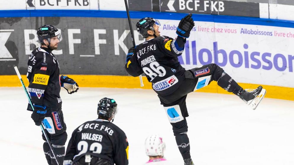 Jubel des Oldies: Captain Julien Sprunger erzielte für Fribourg das 3:0