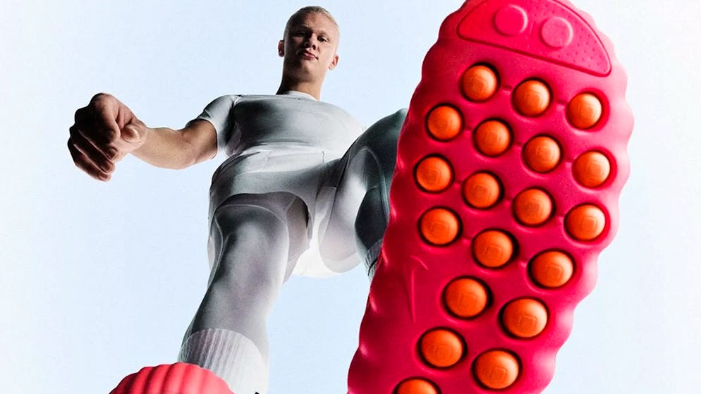Auch Erling Haaland schwört auf das Modell Mind 001 von Nike.