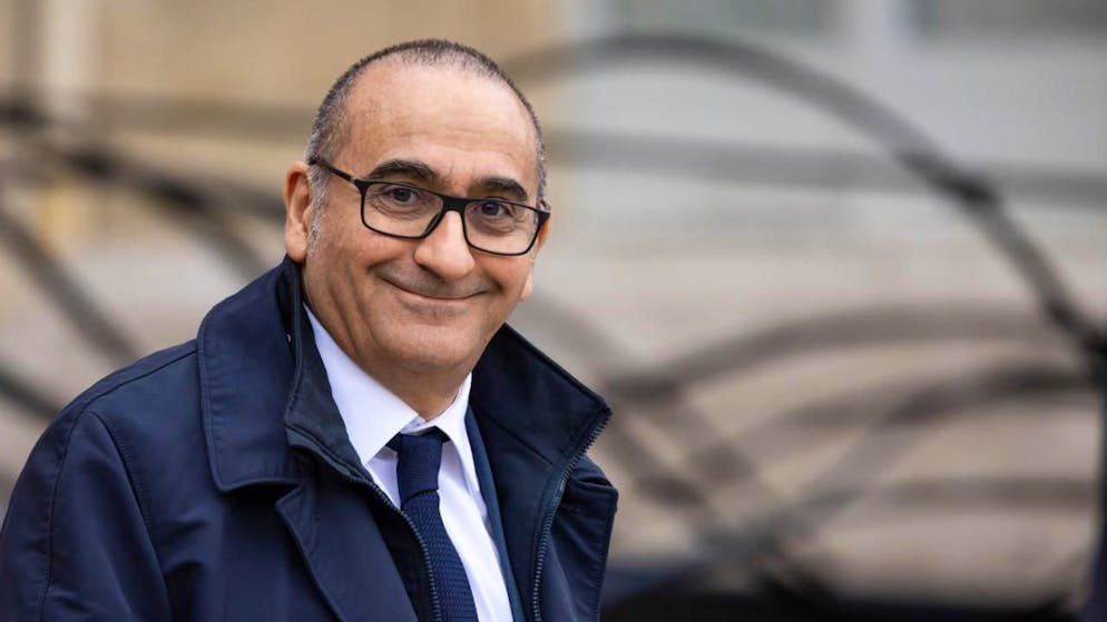 Il ministro dell'Interno Laurent Nunez ha definito l'accaduto "molto grave".