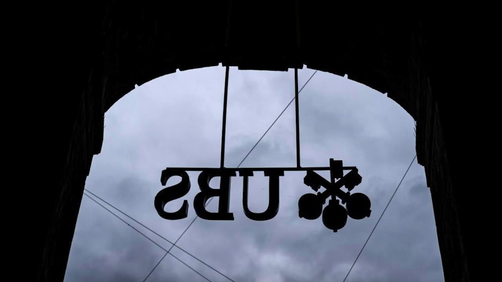 Non pochi dipendenti saranno costretti a lasciare la banca.