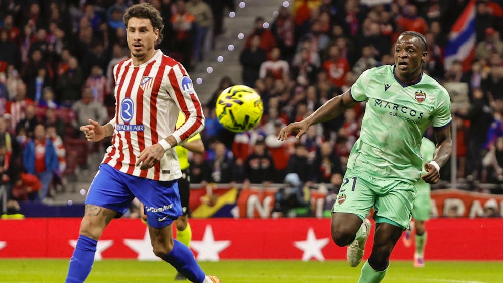 Karl Etta Eyong (rechts) ist einer der Shootungstars der LaLiga-Saison.