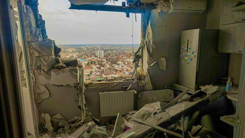 ARCHIVE - View from the damaged apartment in a residential building after the attack by a Ukrainian drone in Rostov-on-Don, Russia. Photo: Uncredited/AP/dpa