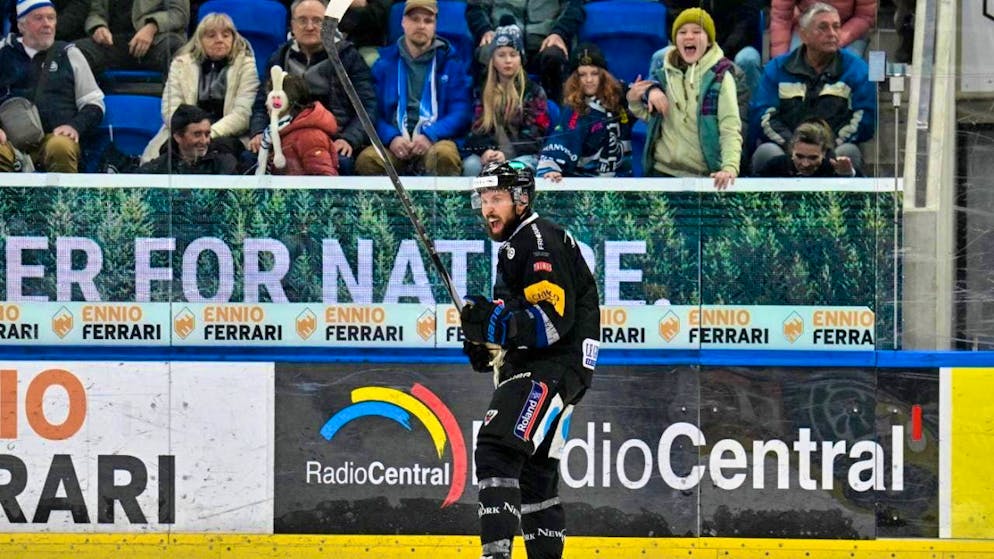 Lausanne with sixth win in a row - Gallery. Michael Kapla shot Fribourg to victory in Ambri in overtime