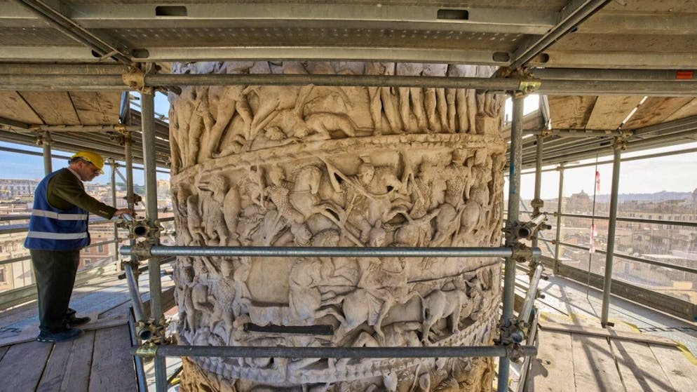 Die Mark-Aurel-Säule in Rom wird mit Hightech geputzt.