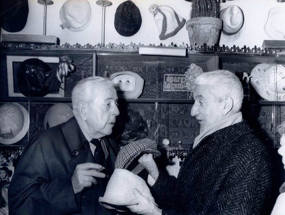 Jacques Prévert, à gauche, et son frère, Pierre Prévert, le 5 janvier 1967.