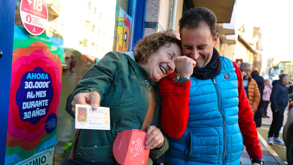 They can hardly believe their luck: Each ticket share with the correct number brings the equivalent of around 372,000 francs. In total, around 436 million francs will flow into the forest fire-ravaged region.