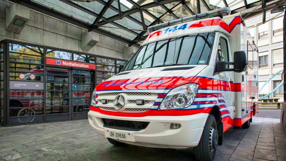 Every winter, there are around 22,000 emergency hospitalizations following injuries caused by falls and accidents. This is 9 percent more than in the rest of the year. (symbolic image)