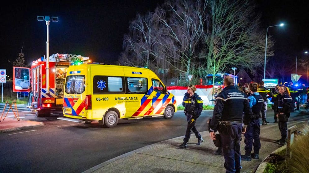 Paesi Bassi. Un'auto si schianta sulla folla di una parata natalizia nei pressi di Amsterdam, 10 i feriti