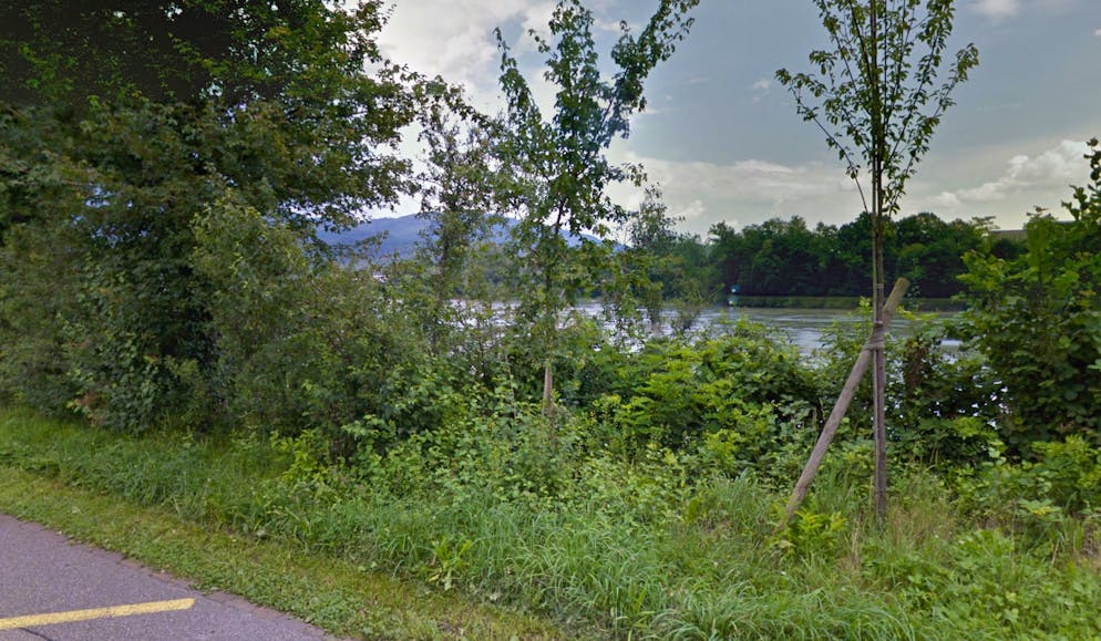 Der Unfall hat sich in der Aargauer Gemeinde Wallbach an der Grenze zu Deutschland ereignet.