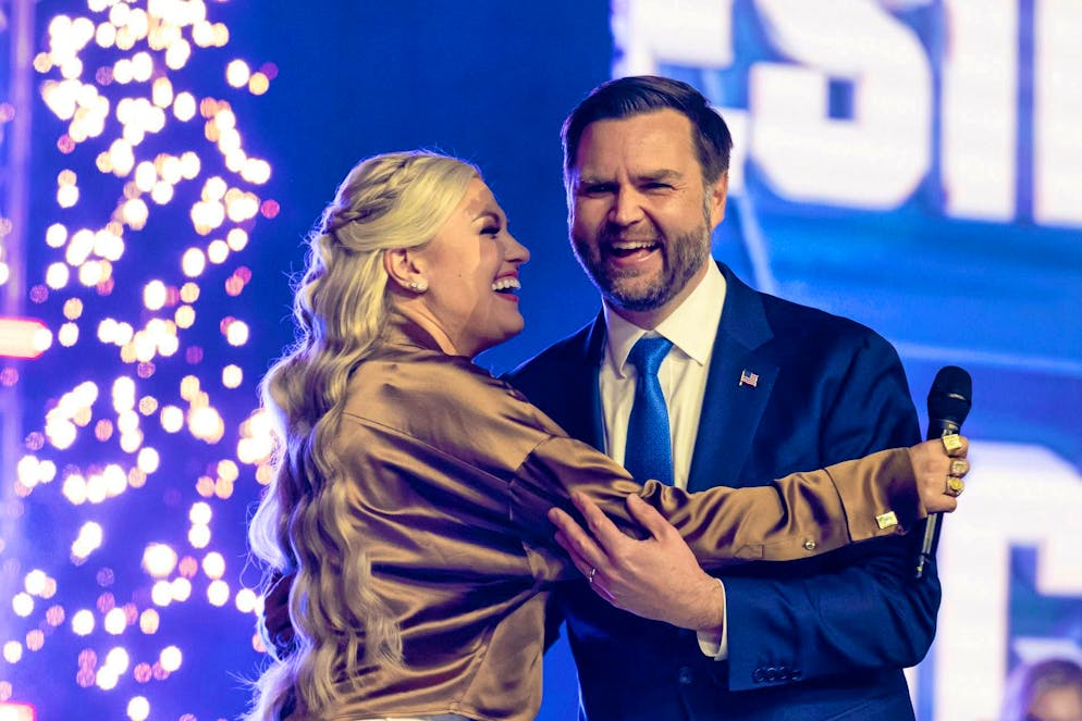 Erika Kirk s'est prononcée en faveur du vice-président américain JD Vance pour succéder à Trump.