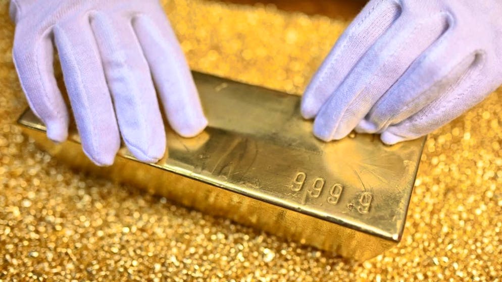 Gold is considered by many investors to be a safe haven in times of crisis. (symbolic image)