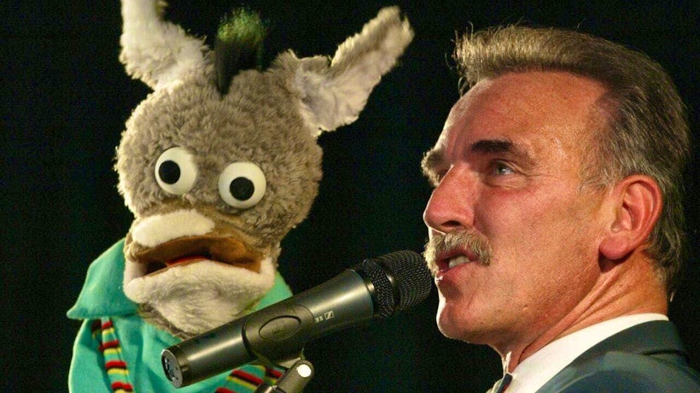 Swiss ventriloquist Kliby with his companion Caroline. (archive picture)