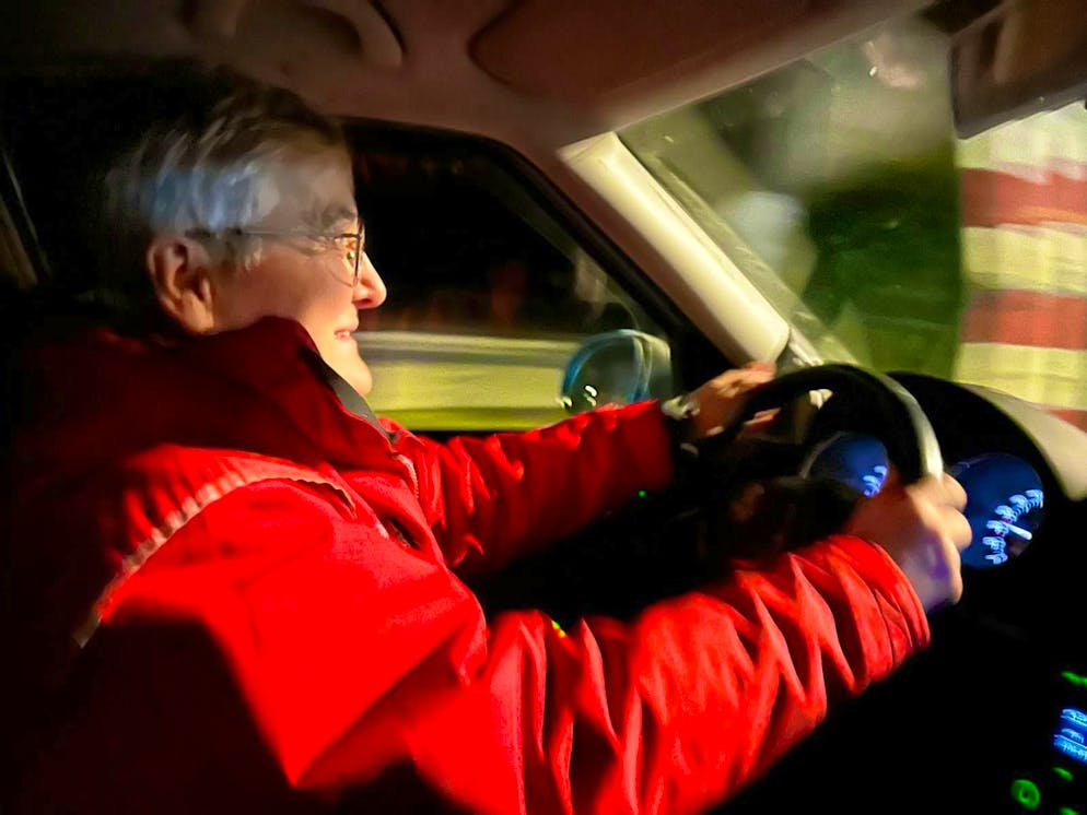 On the road with Nez Rouge of the Lucerne section. Nez Rouge volunteer Barbara: "I love driving. I'll drive any car. As long as it has four wheels and is roadworthy."
