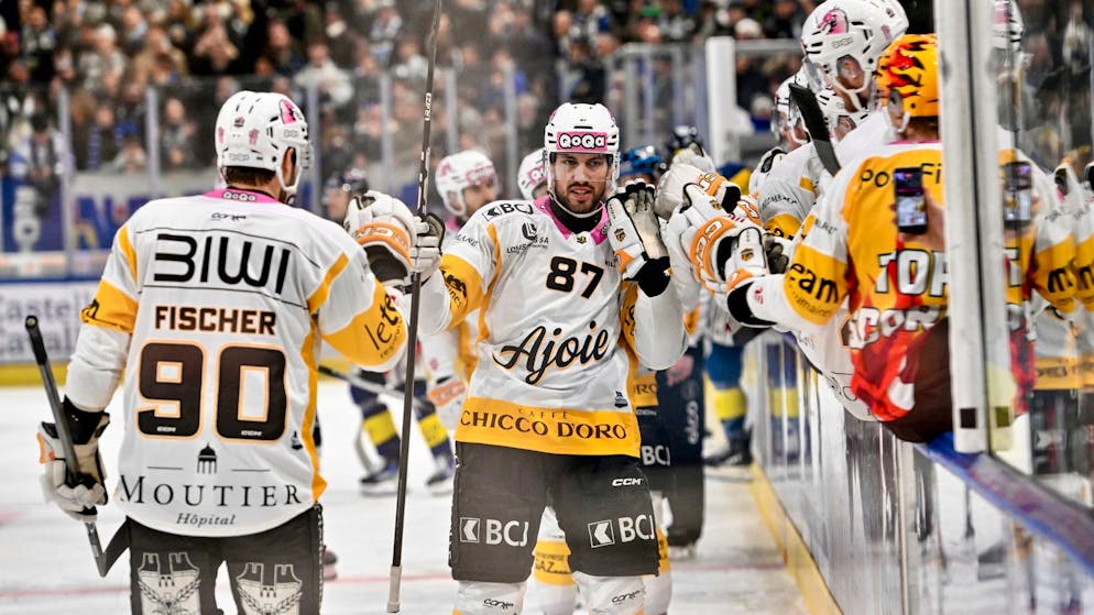 National League, Fribourg fait la grimace. Ajoie est allé chercher un joli succès en Léventine.