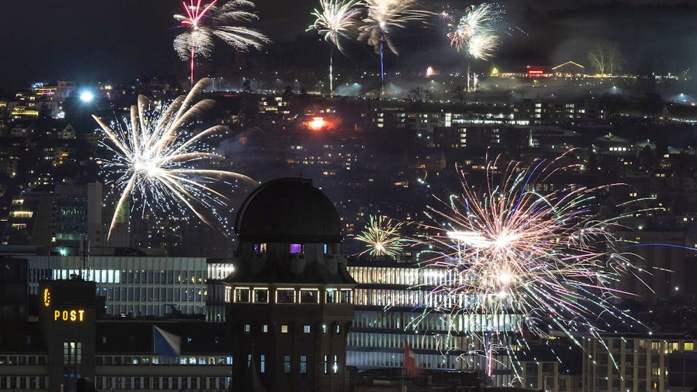 Hier gibt’s noch Pyro-Spektakel. Kein Silvester-Feuerwerk: Viele Schweizer Städte verzichten auf teuren Lärm