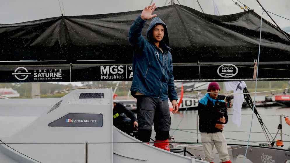 Voile. Le défi fou de Guirec Soudée, qui s'est élancé pour un tour du monde... à l'envers !